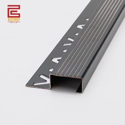 Durável escada de metal preto nariz 2 polegadas para o exterior escada de borda de corte